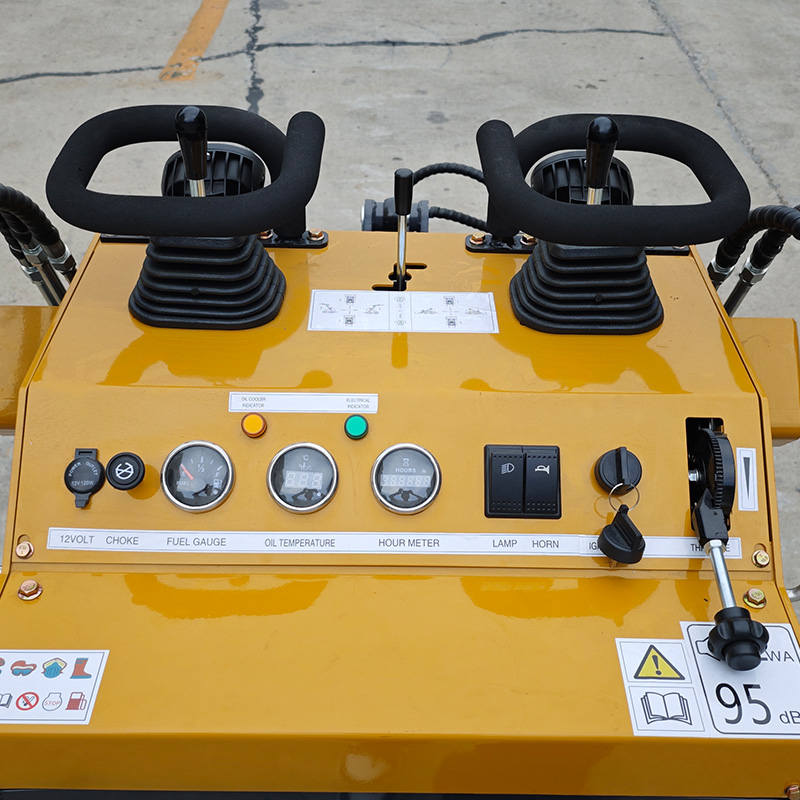 Skid Steer Loader HT380