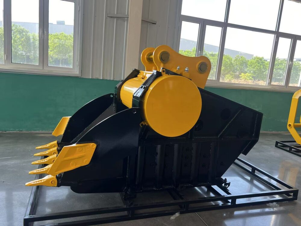 Large Excavator Attachments E-type crushing bucket