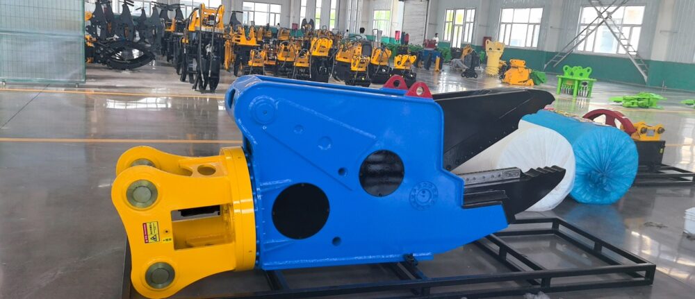 Large Excavator Attachments Car Crushing Clamp