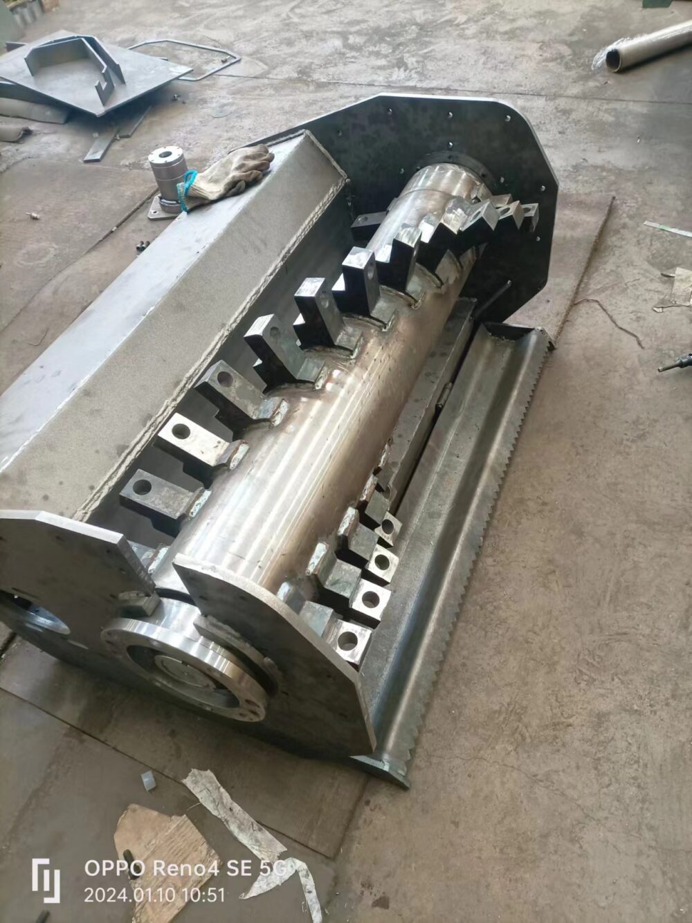 Large Excavator Attachments Pioneer wood crusher