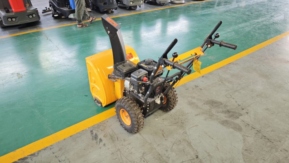 Snow Sweeper HS-7.5HP