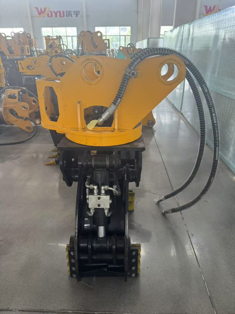 Large Excavator Attachments Clamping stone tool