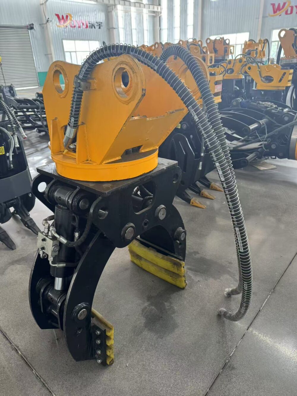 Large Excavator Attachments Clamping stone tool