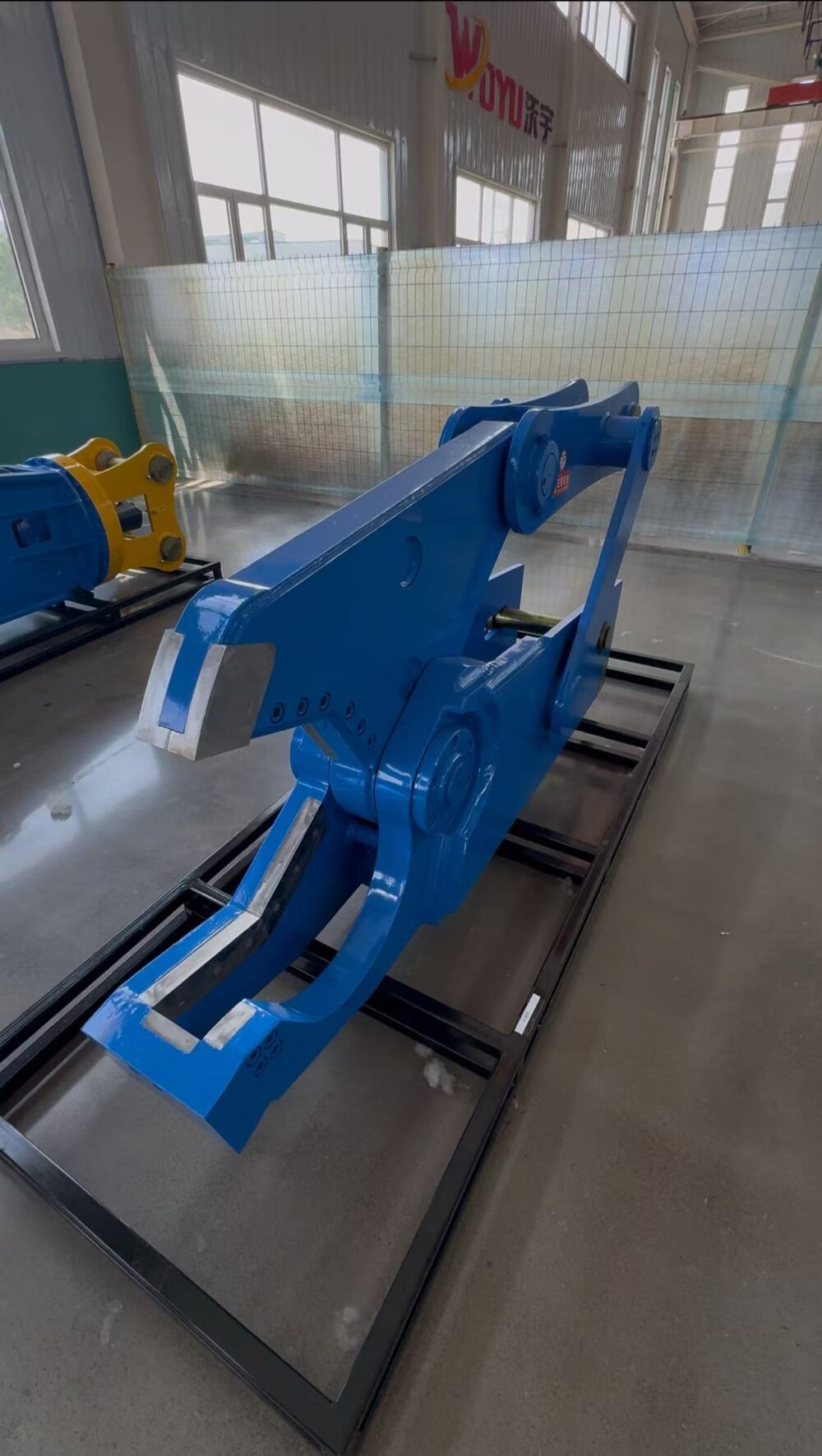 Large Excavator Attachments Mechanical cutting